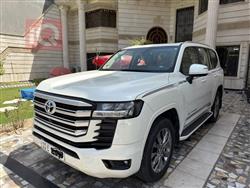 تۆیۆتا لاند کروزەر